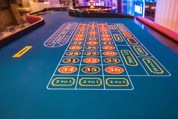 max88 team in operations center managing live-dealer studios and platform infrastructure